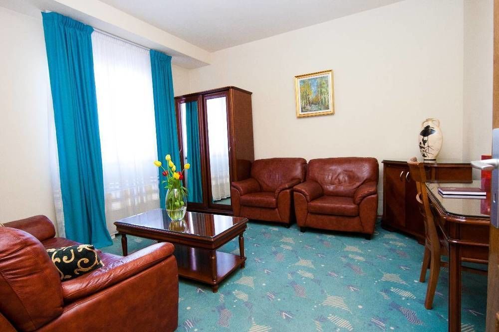 Hotel Onix Cluj Napoca Bagian luar foto