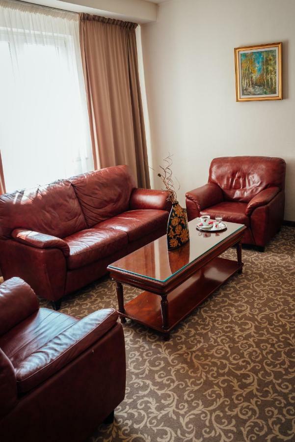 Hotel Onix Cluj Napoca Bagian luar foto